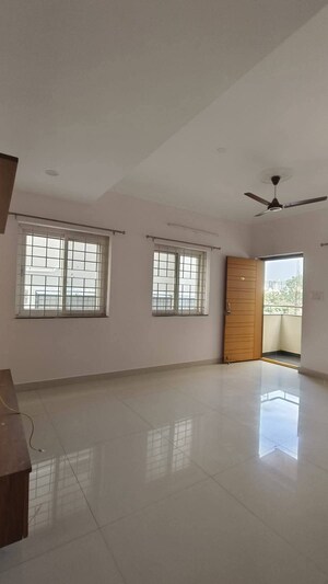 Room in 2 BHK Apartment at Kondapur – for Rent