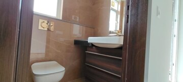 Bathroom in 3 BHK Builder Floor at Smart World Orchard, Sector 61 – for Rent