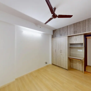 Room in 3 BHK Apartment at DLF Westend Heights New Town, Dlf Township – for Sale