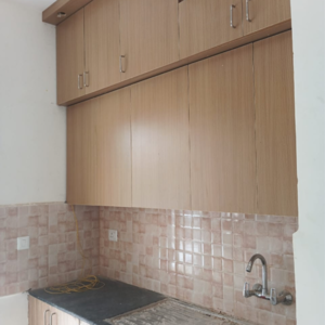 Furnished Amenities in 4 BHK Apartment at Amrapali Crystal Homes, Sector 76 – for Rent