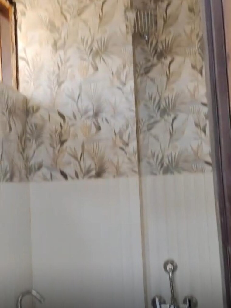 Bathroom, sector 2a vasundhara 2 Bedroom 900 Sq.Ft. Builder Floor In Sector 2a Vasundhara Ghaziabad 9549116