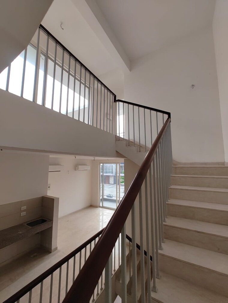 Kitchen, godrej-golf-link-villas 4 Bedroom 4000 Sq.Ft. Villa In Sector 27 Yamuna Expressway Greater Noida 9549134