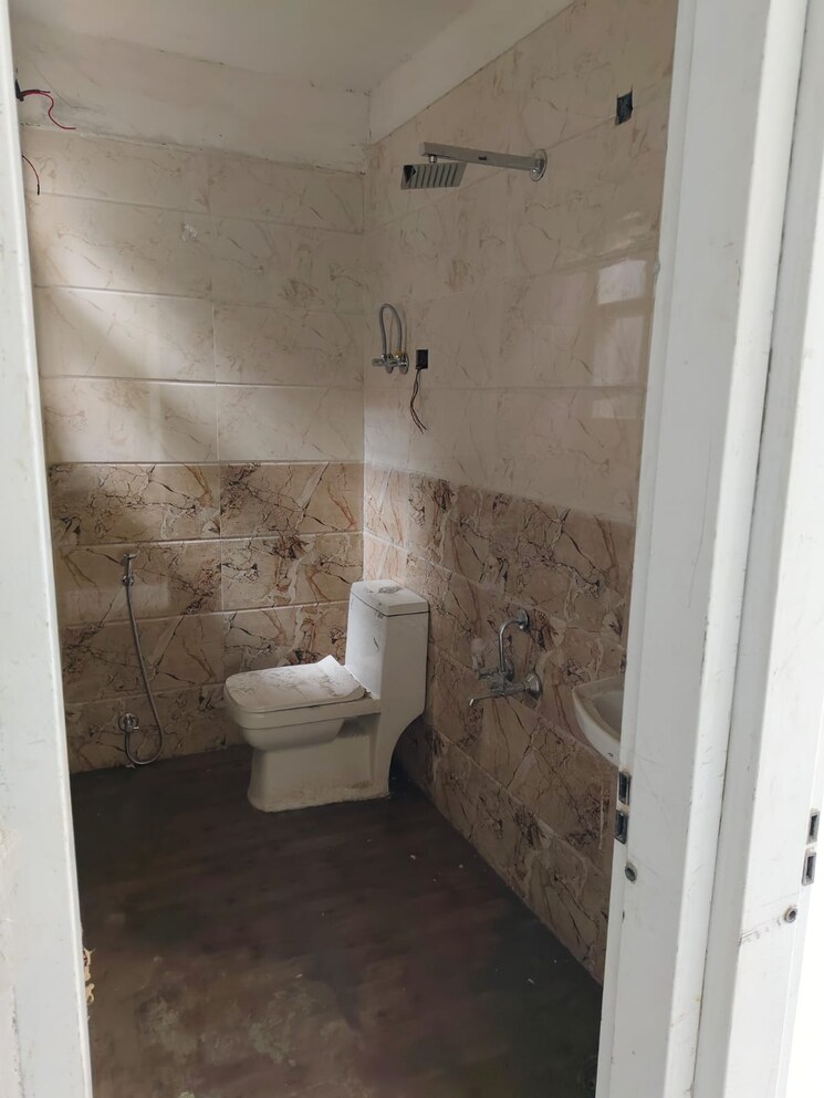 Bathroom, saket 1 Bedroom 450 Sq.Ft. Builder Floor In Saket Delhi 9549146