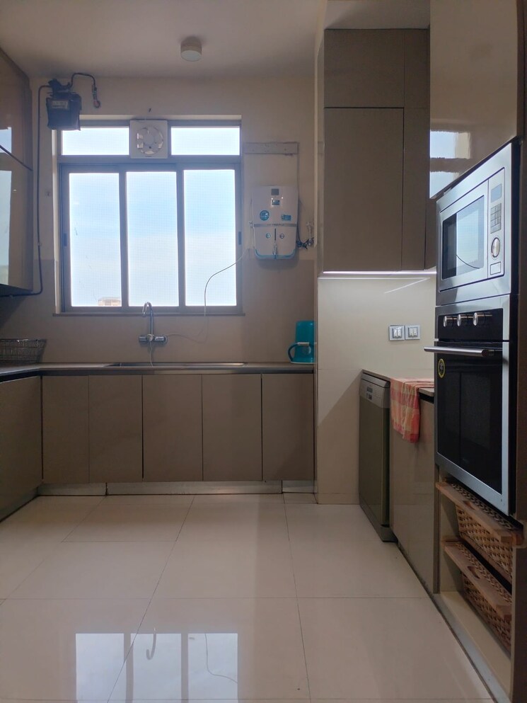 Kitchen, one-hiranandani-park 3 Bedroom 1400 Sq.Ft. Apartment In Ghodbunder Road Thane 9549157
