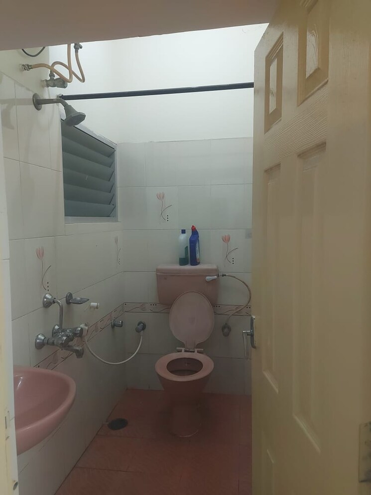 Bathroom, basavanagudi 1 Bedroom 500 Sq.Ft. Independent House In Basavanagudi Bangalore 9549242