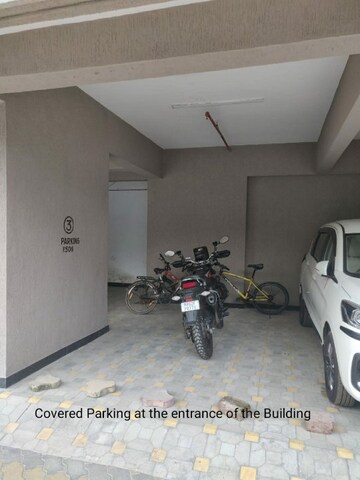Parking in 2 BHK Apartment at Siddharth Enclave Mumbai, Lower Parel – for Sale