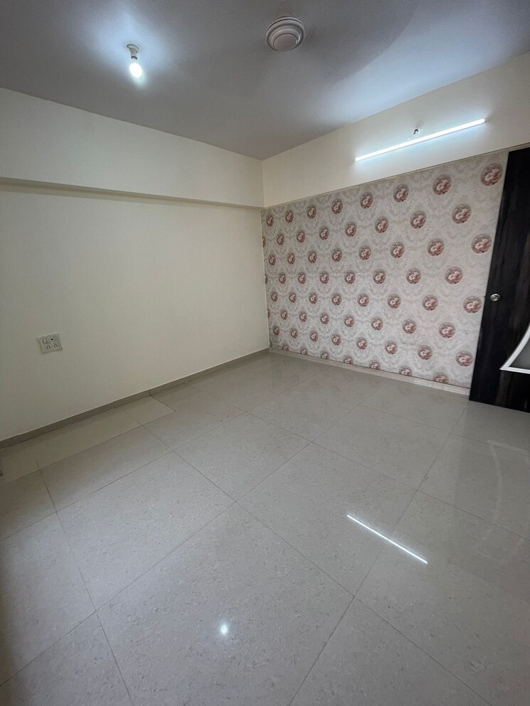 Room, cosmos-jewels 3 Bedroom 960 Sq.Ft. Apartment In Ghodbunder Road Thane 9549170