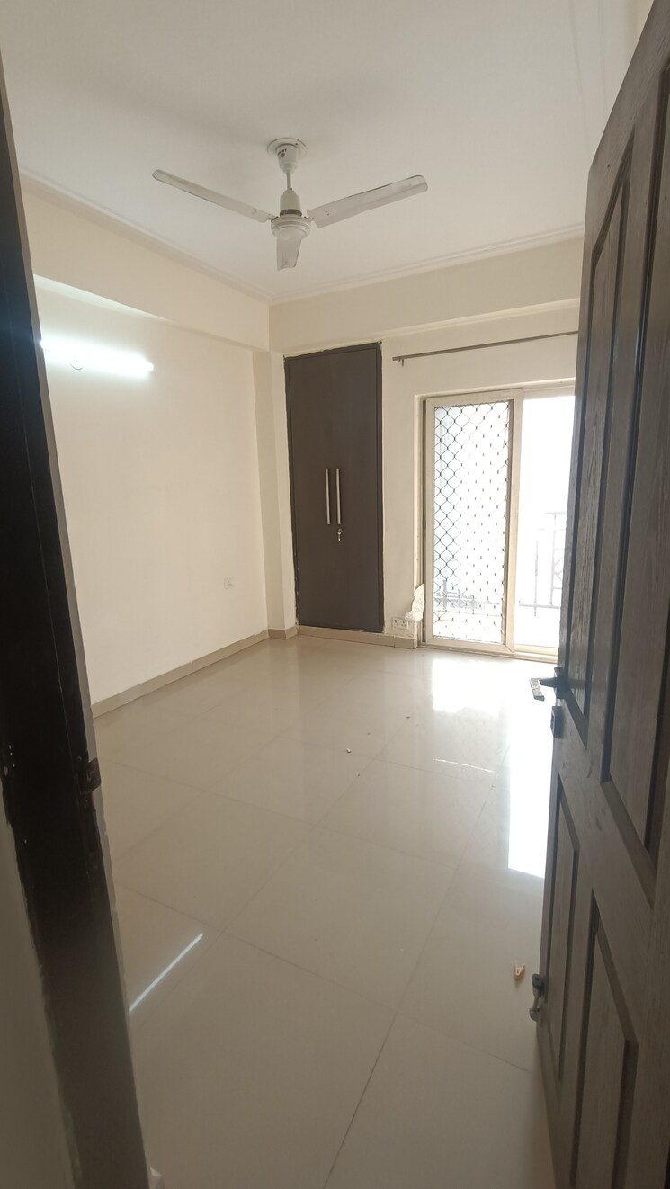 Room, jm-orchid 2 Bedroom 1220 Sq.Ft. Apartment In Sector 76 Noida 9549219