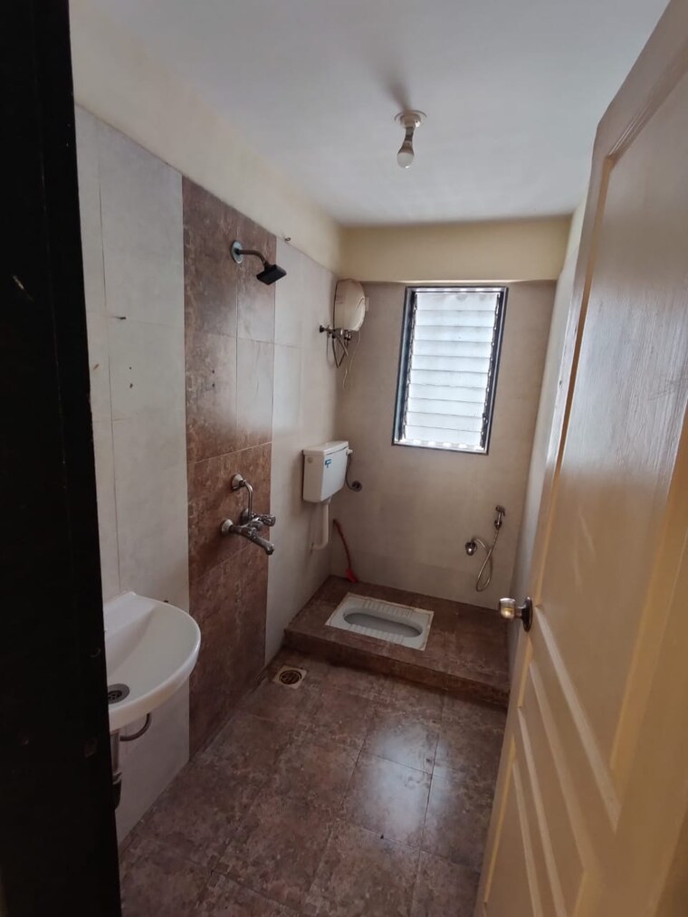 Bathroom, mashyakh-tower 2 Bedroom 700 Sq.Ft. Apartment In Malad West Mumbai 9549221