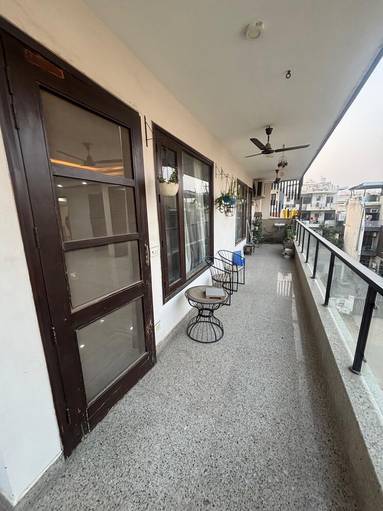 Balcony, sector 46 4 Bedroom 362 Sq.Yd. Builder Floor In Sector 46 Gurgaon 9549218