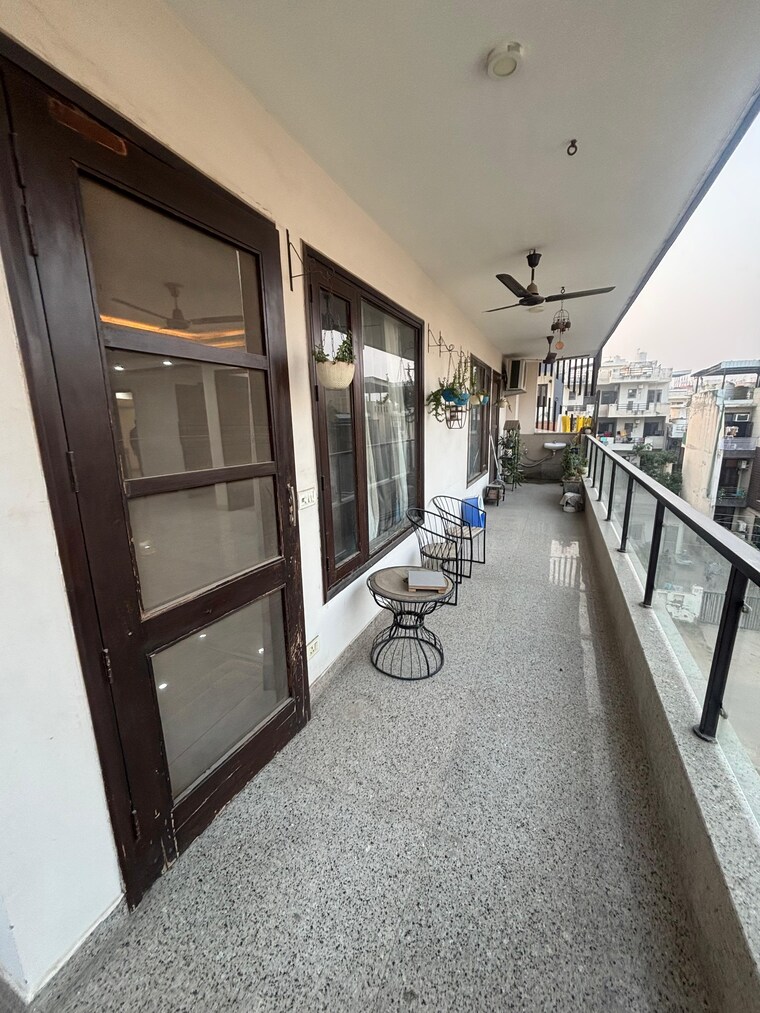 Balcony, sector 46 4 Bedroom 362 Sq.Yd. Builder Floor In Sector 46 Gurgaon 9549218