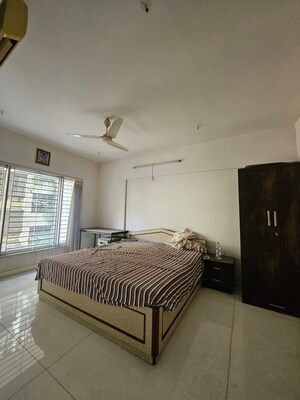 4 BHK Apartment For Rent in Tulsi Villa Santacruz, Santacruz West
