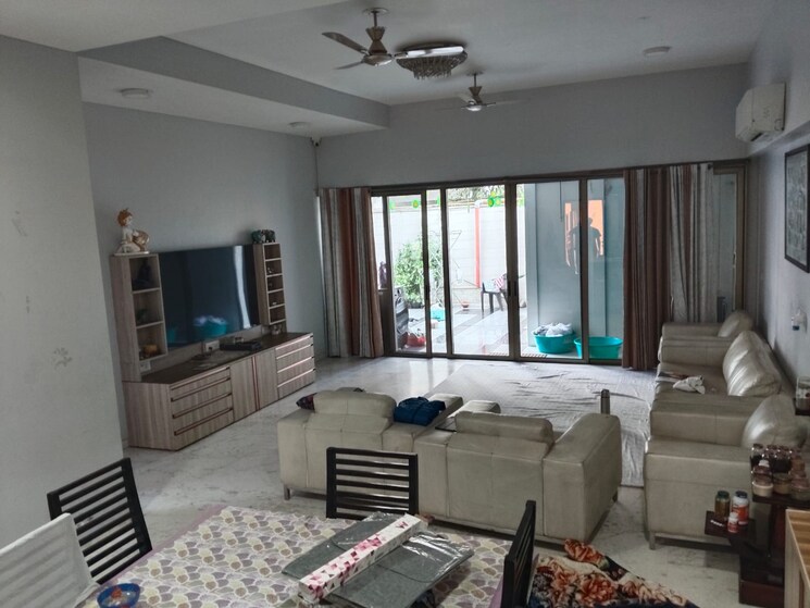 Bedroom, tata-primanti-villas 4 Bedroom 7000 Sq.Ft. Villa In Sector 72 Gurgaon 9549231
