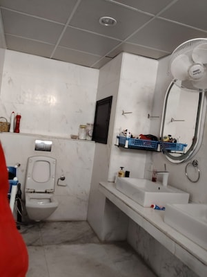 Bathroom in 4 BHK Villa at Tata Primanti Villas, Sector 72 – for Rent