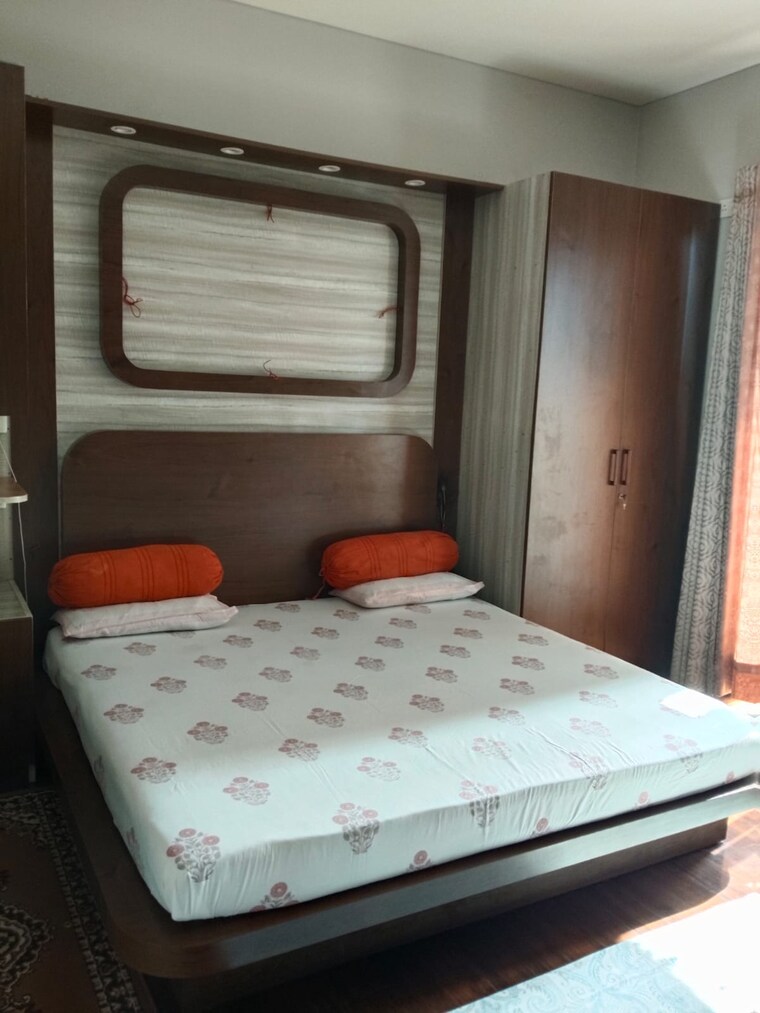 Bedroom, tata-primanti-villas 4 Bedroom 7000 Sq.Ft. Villa In Sector 72 Gurgaon 9549250