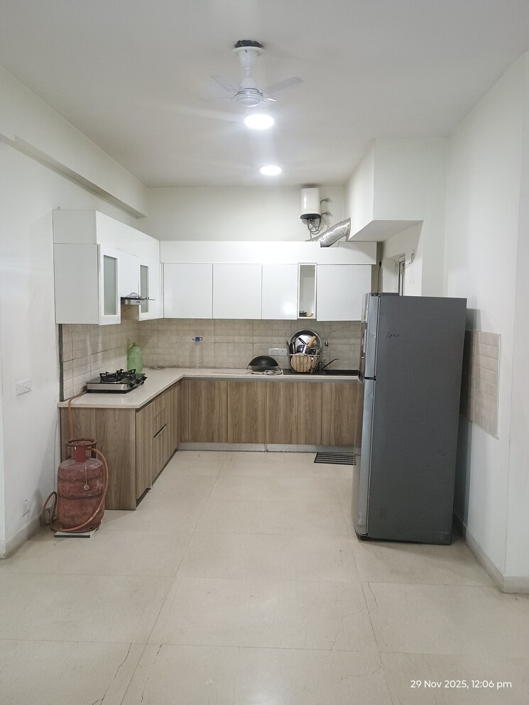 Kitchen, bptp-amstoria 3.5 Bedroom 2400 Sq.Ft. Builder Floor In Sector 102 Gurgaon 9549288