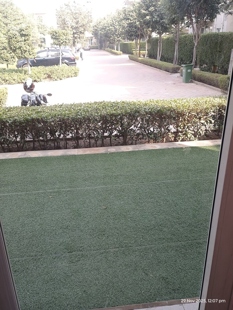 Swimming Pool, bptp-amstoria 3.5 Bedroom 2400 Sq.Ft. Builder Floor In Sector 102 Gurgaon 9549288