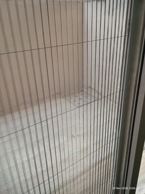 Room in 3.5 BHK Builder Floor at BPTP Amstoria, Sector 102 – for Rent