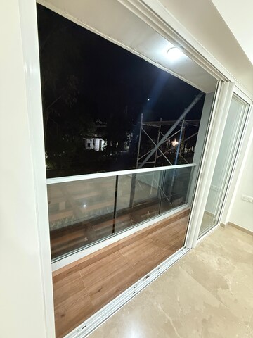 Furnished Amenities in 2 BHK Apartment at Rustomjee Urbania Athena, Majiwada – for Rent