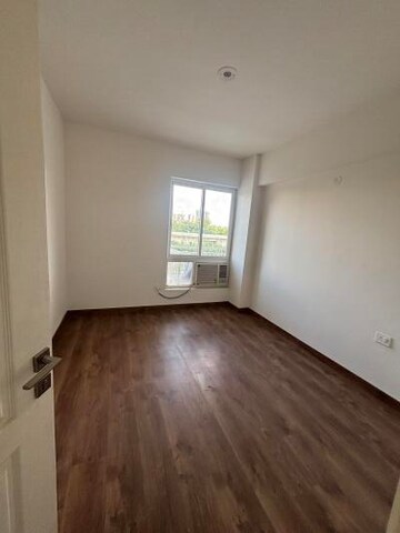 Room in 2 BHK Apartment at Silverglades The Melia, Sohna Sector 35 – for Rent