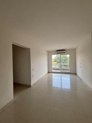 Room in 2 BHK Apartment at Silverglades The Melia, Sohna Sector 35 – for Rent