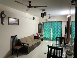 Living Room in 2 BHK Apartment at Sindhi Society, Chembur – for Rent