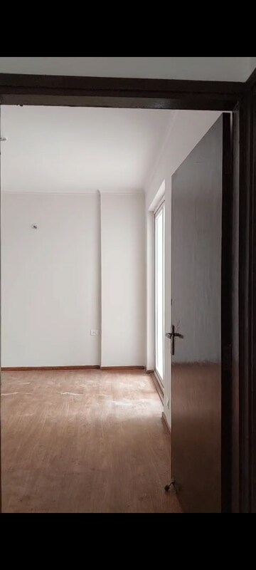 Building Lobby in 2 BHK Apartment at Amrapali Riverview, Amrapali Leisure Valley – for Rent