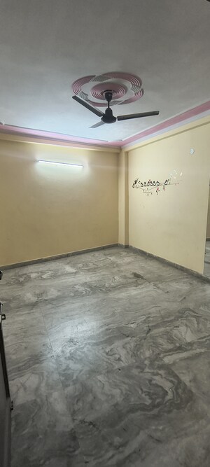 Furnished Amenities in 3 BHK Builder Floor at Panchsheel Vihar – for Rent