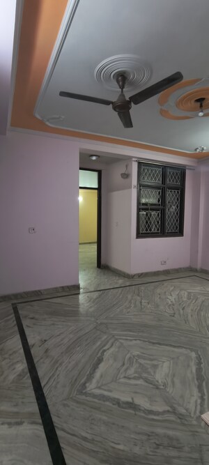 Furnished Amenities in 3 BHK Builder Floor at Panchsheel Vihar – for Rent