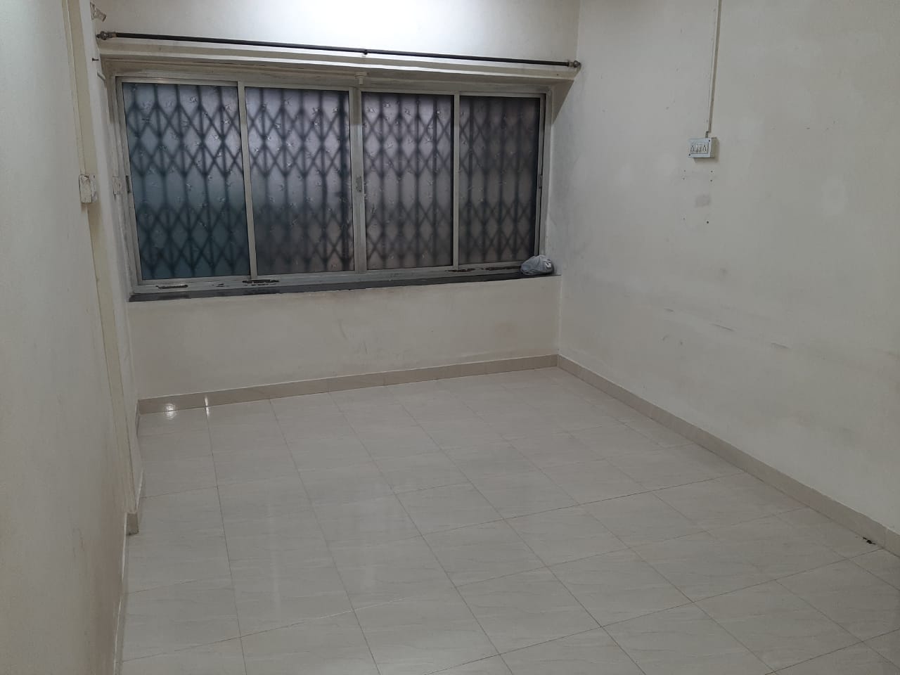 1 BHK 502 Sq.Ft. Apartment in Prasad Apartment Dahanukar Colony