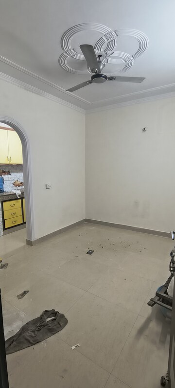 Furnished Amenities in 1 BHK Builder Floor at Panchsheel Vihar – for Rent