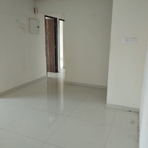 Room in 2 BHK Apartment at Omkar Signet, Malad East – for Rent