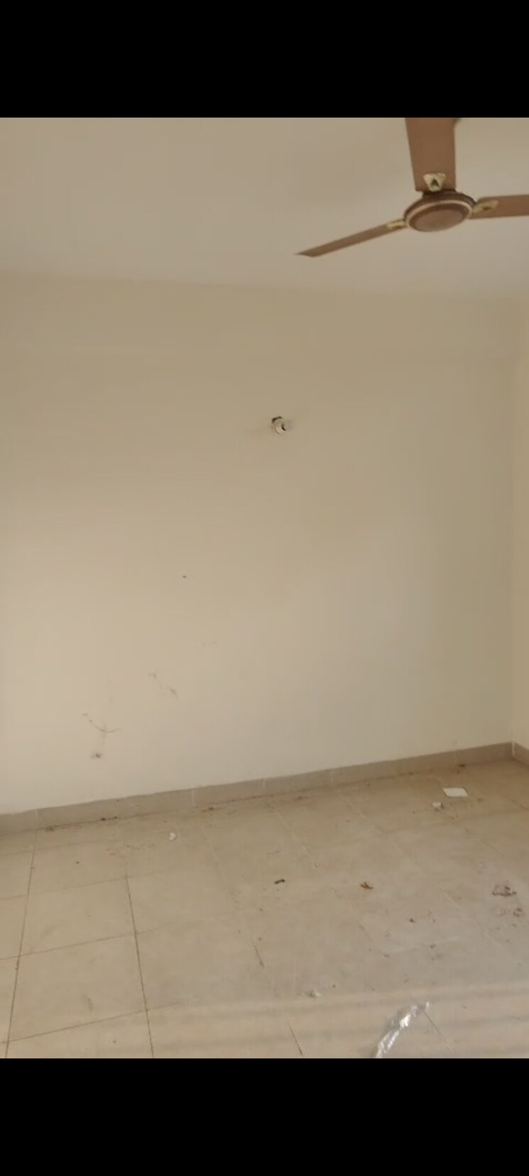 Room, wave-city 2 Bedroom 624 Sq.Ft. Apartment In Wave City Ghaziabad 9549441