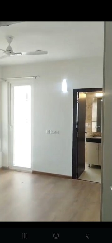 Room in 2 BHK Apartment at Hero Homes Gurgaon, Sector 104 – for Rent