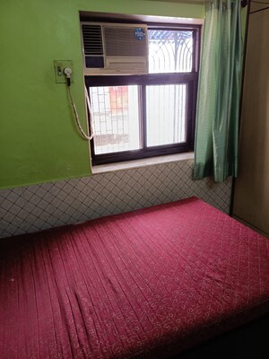 2 BHK Apartment For Rent in Shiv Kirti Apartment, Malad West