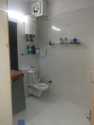 Bathroom in 3 BHK Apartment at Ajnara Pride, Vasundhara Sector 4 – for Rent