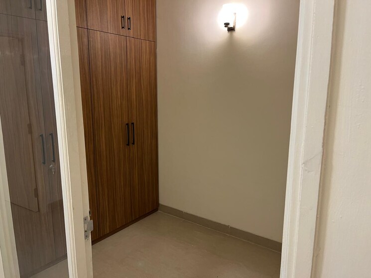 Room, emaar-emerald-estate 3 Bedroom 1310 Sq.Ft. Apartment In Sector 65 Gurgaon 9549475