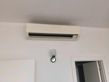 Furnished Amenities in 3 BHK Apartment at Ireo The Corridors, Sector 67a – for Rent