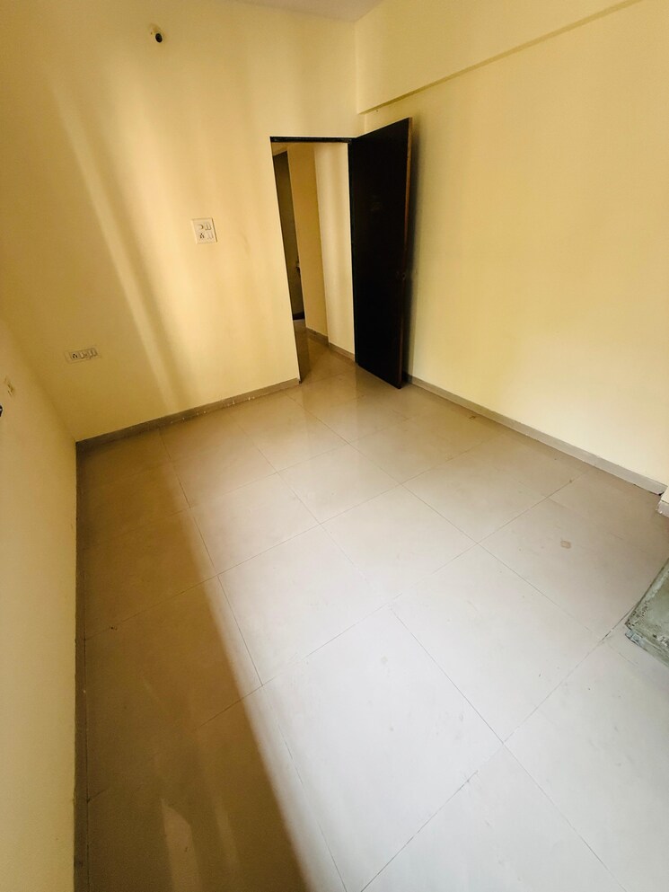 Room, runwal-eirene 1 Bedroom 480 Sq.Ft. Apartment In Balkum Pada Thane 9549480