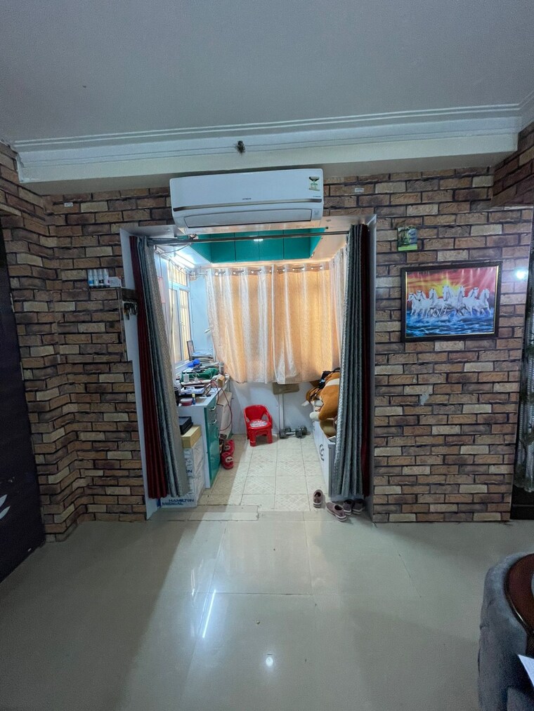 Living Room, klj-greens 2.5 Bedroom 1343 Sq.Ft. Apartment In Sector 77 Faridabad 9549511