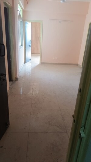 Room in 2 BHK Apartment at GNIDA Lohiya Enclave Omicron 1A, Omicron 1a Greater Noida – for Sale