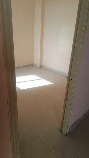 Room in 2 BHK Apartment at GNIDA Lohiya Enclave Omicron 1A, Omicron 1a Greater Noida – for Sale