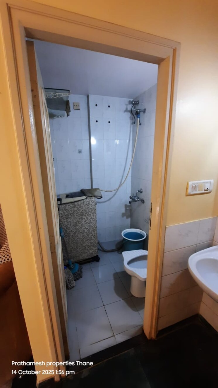 Bathroom, hiranandani-estate-villa-carino 1 Bedroom 300 Sq.Ft. Apartment In Thane West Thane 9549522