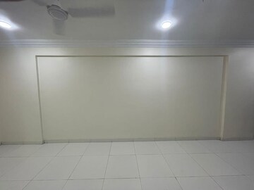 Room in 3 BHK Apartment at PR Ananti Apartment, Santacruz West – for Rent