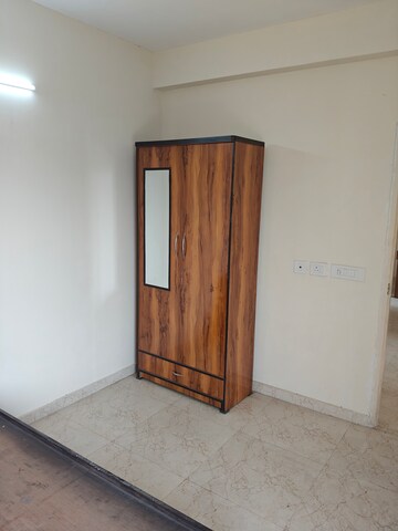 Room in 2 BHK Apartment at Sector 93 – for Rent