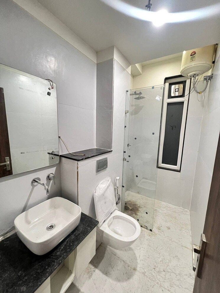 Bathroom, chattarpur 1 Bedroom 450 Sq.Ft. Builder Floor In Chattarpur Delhi 9549536