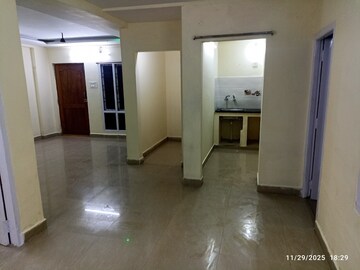 Room in 3 BHK Apartment at Sheela Nagar – for Sale