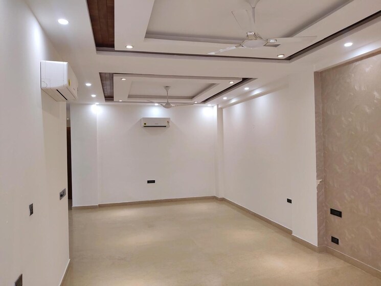 Room, sector 46 3 Bedroom 300 Sq.Yd. Builder Floor In Sector 46 Gurgaon 9549557