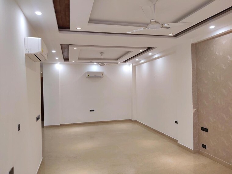 Room, sector 46 3 Bedroom 300 Sq.Yd. Builder Floor In Sector 46 Gurgaon 9549557