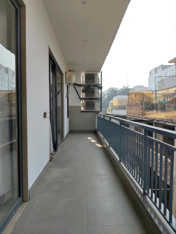 Balcony, sector 46 3 Bedroom 300 Sq.Yd. Builder Floor In Sector 46 Gurgaon 9549557